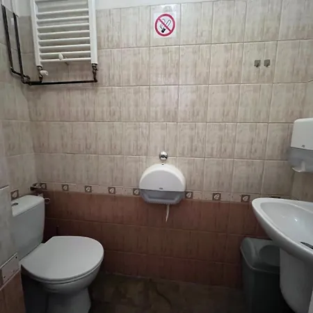 אכסניה Girls Dorm